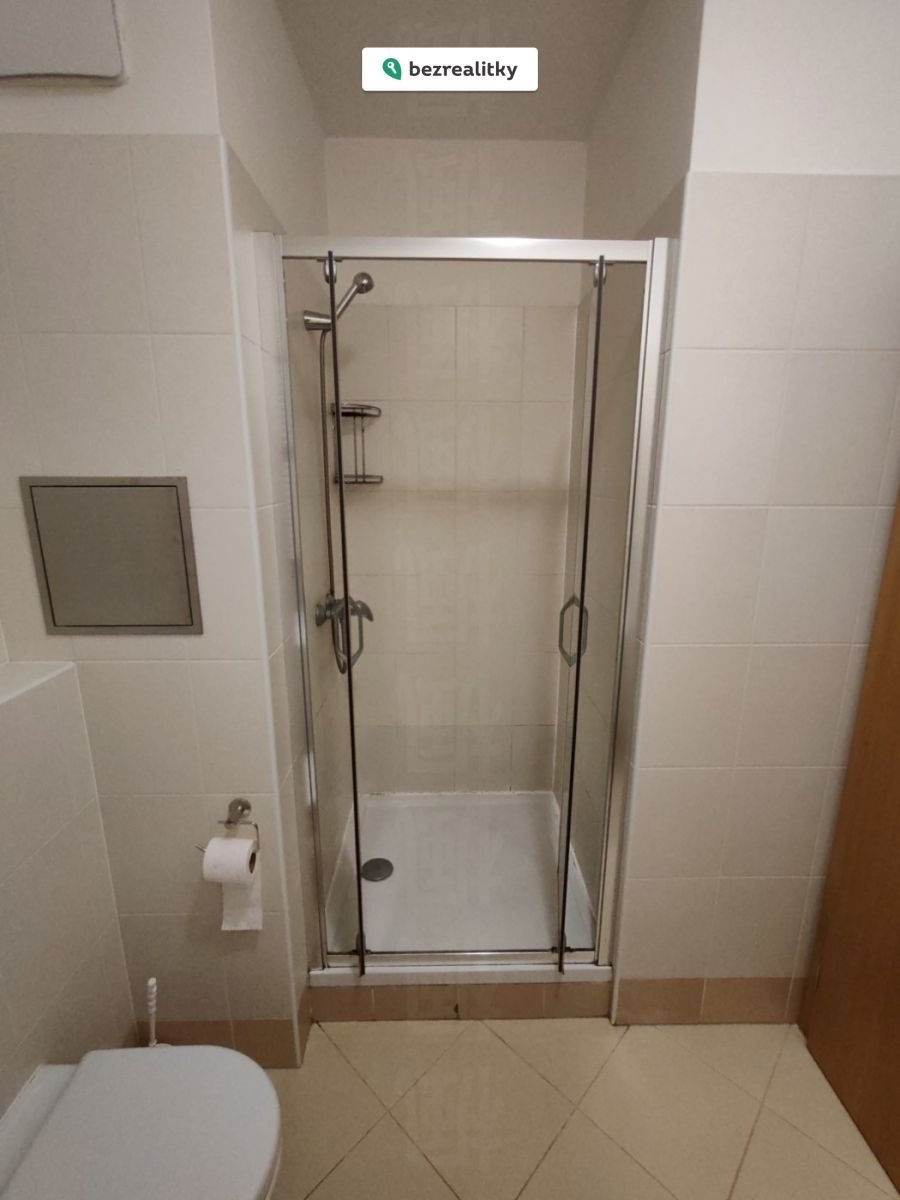 1761405565-pytylyqkfa-foto-12