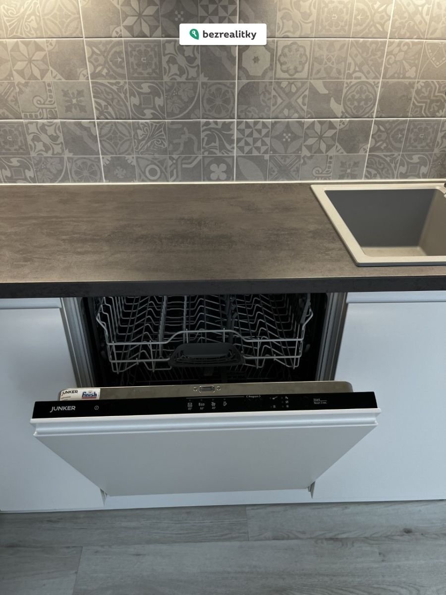 1774867443-yamjsubxvz-thumbnail-img-4901