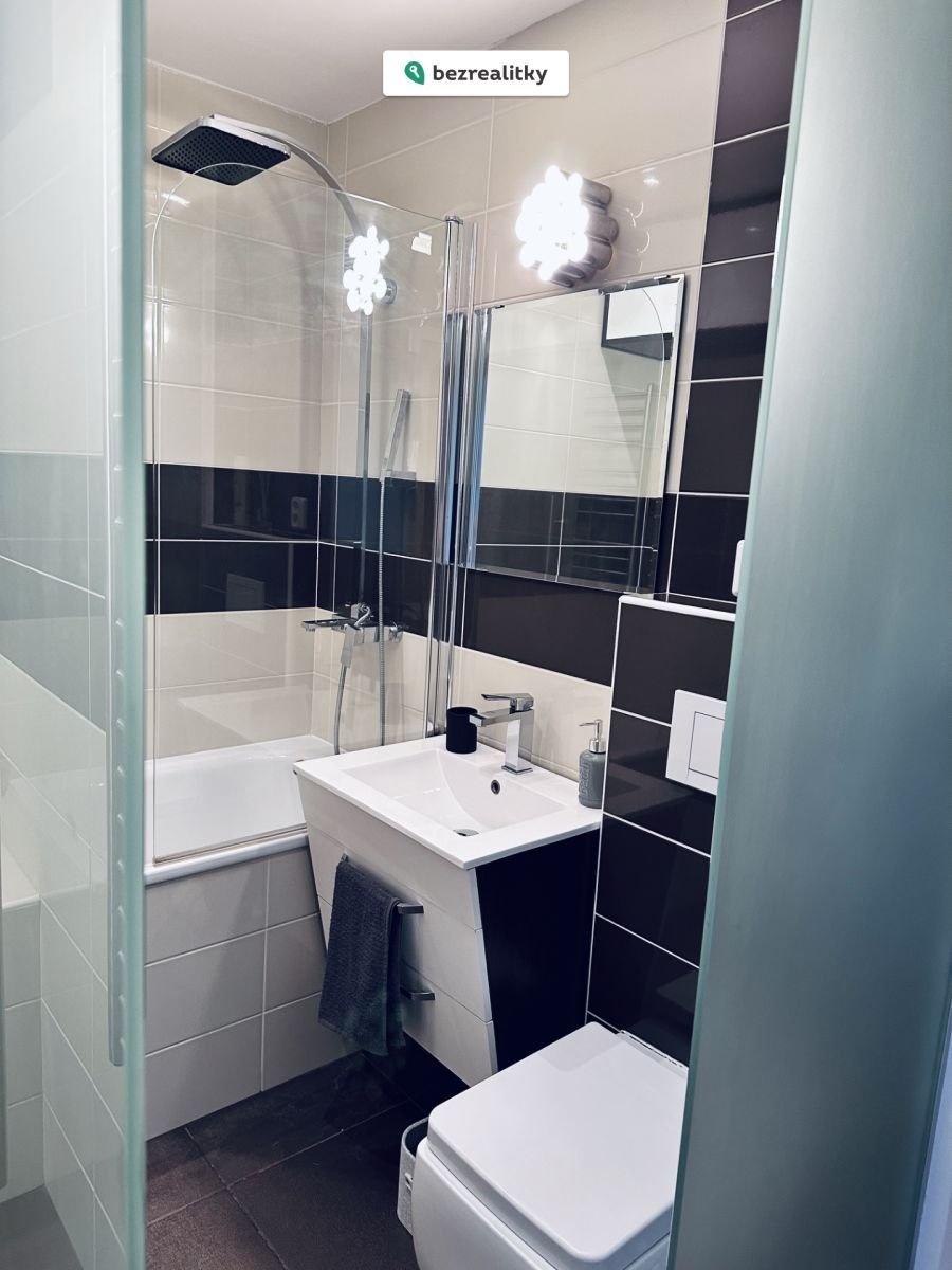 1764027796-fgdgipafru-img-5258