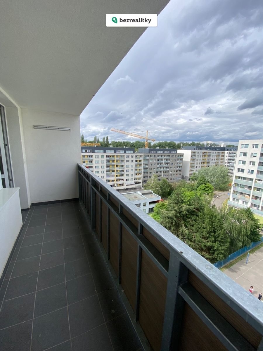 1768126822-akvpwhlhew-balkon