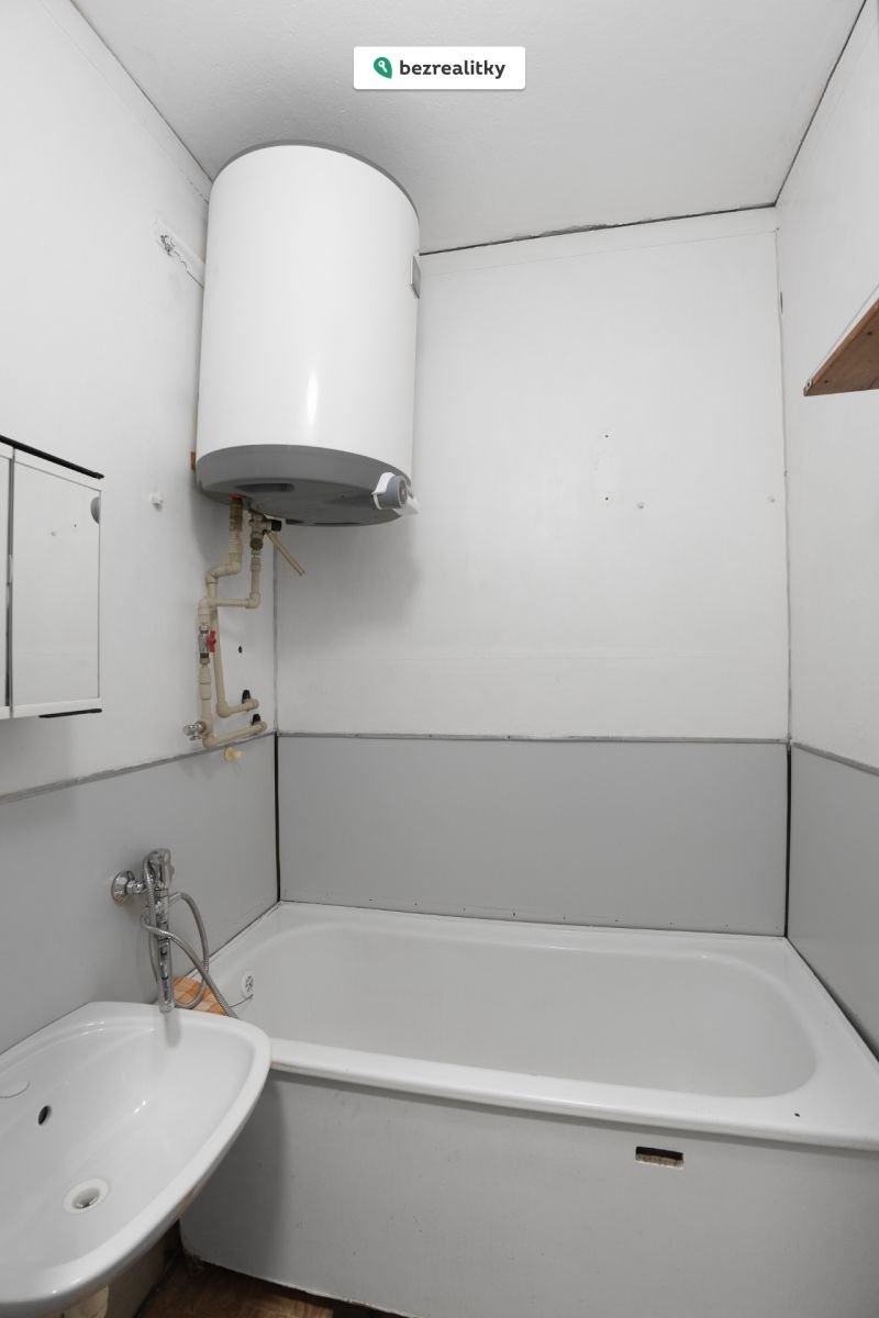 1775411355-dilttgjbre-smetanova7