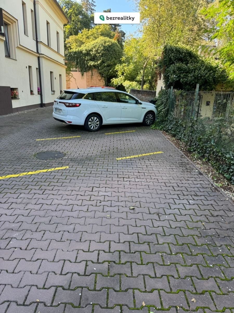 1758705223-lvlnkcugaf-1000024969