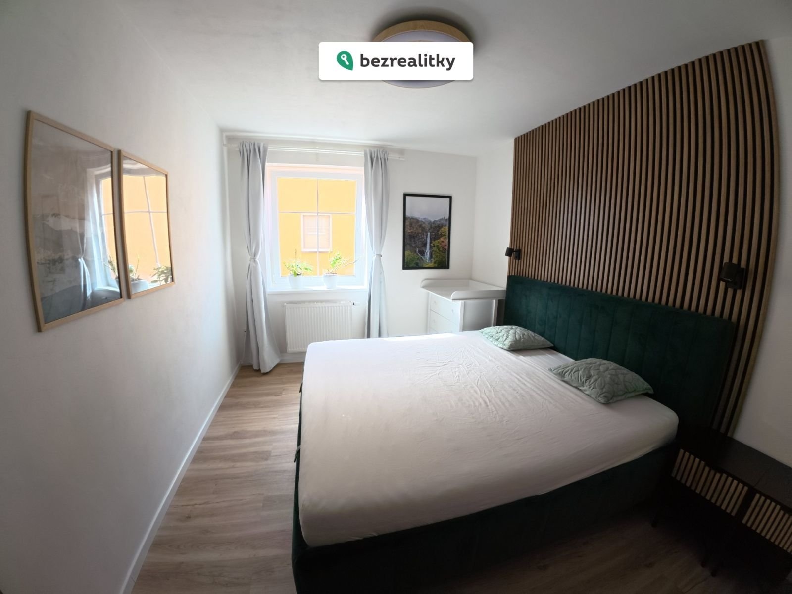 1775490670-thtbdusepc-loznice-2