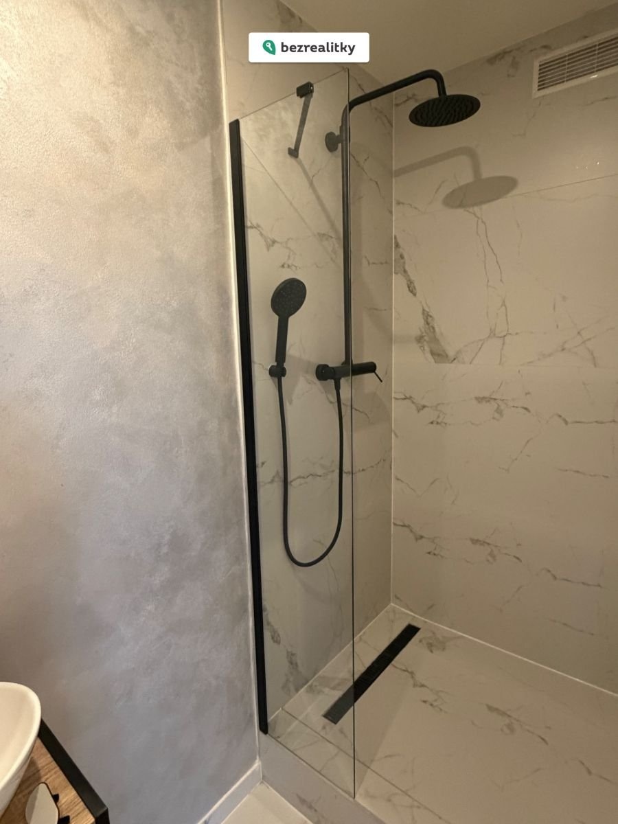 1768910865-gtwzlyypil-img-8058