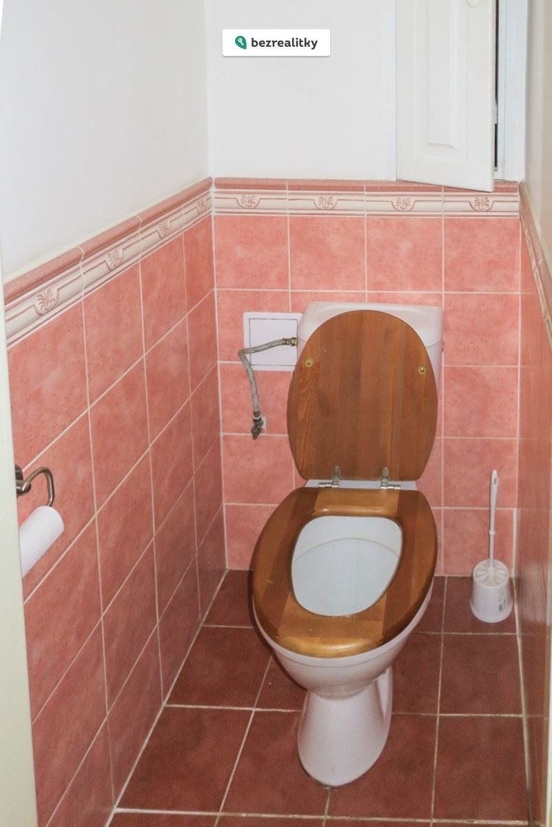 1763641242-qxvqtfxbio-img-2145