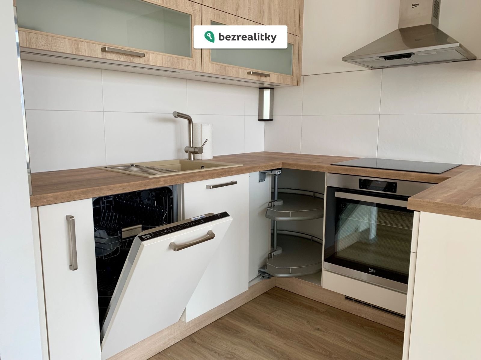 1761896006-slxfsozqau-img-8849