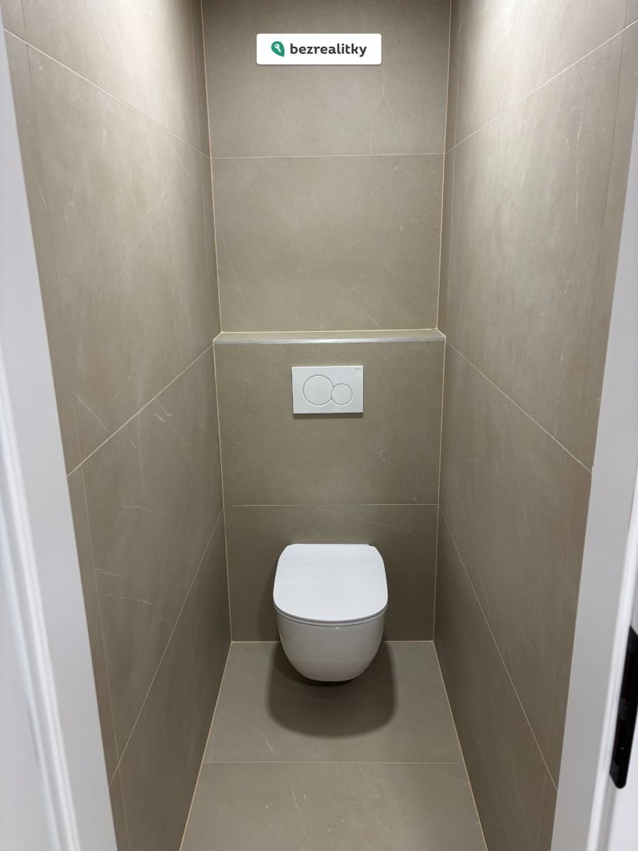 1773921015-uxglnjzyem-img-2688