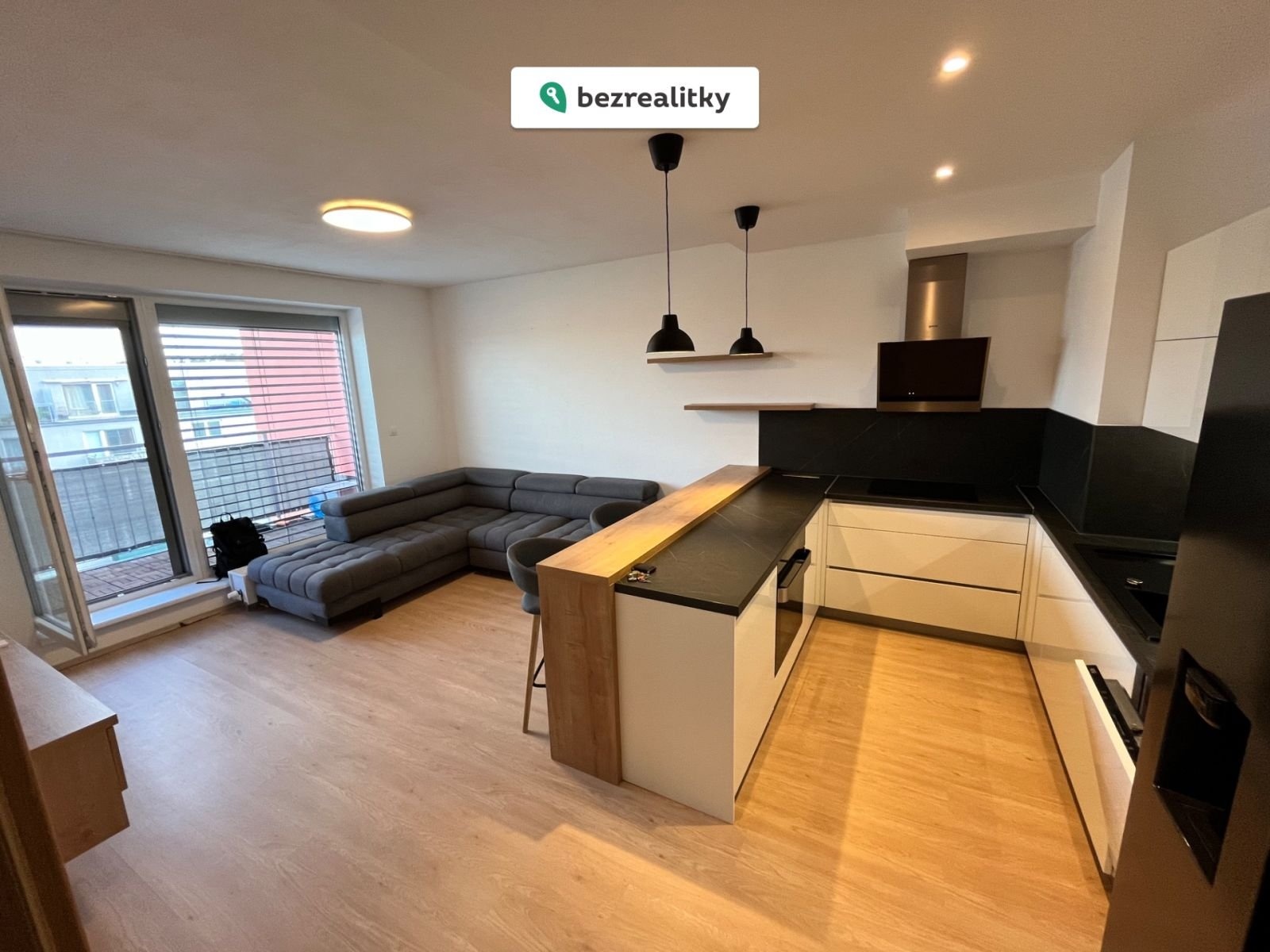 1774811897-omuehrqlpk-img-2641