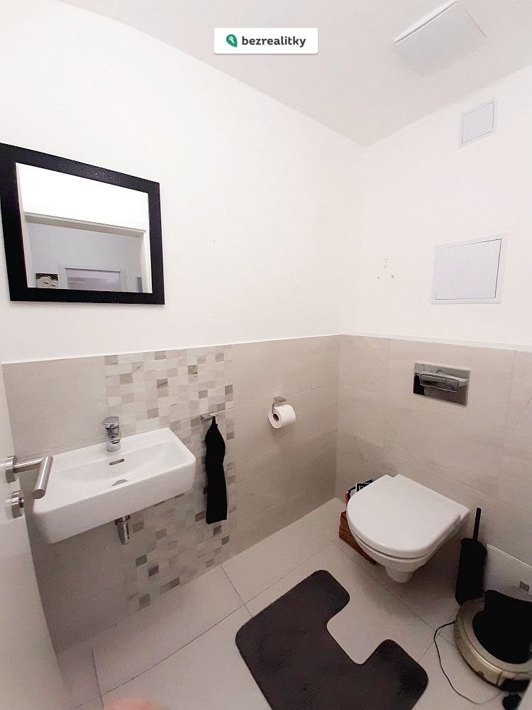 1769532956-pmbwzkztei-wc-01