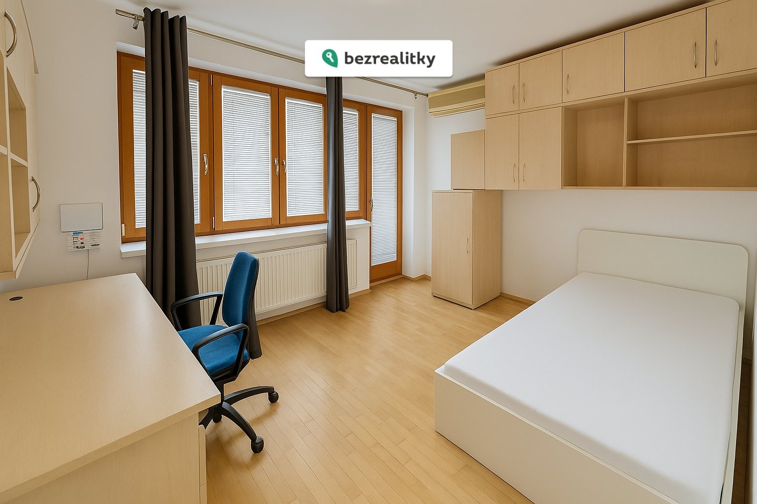 1775550749-rwtvaimyts-designer