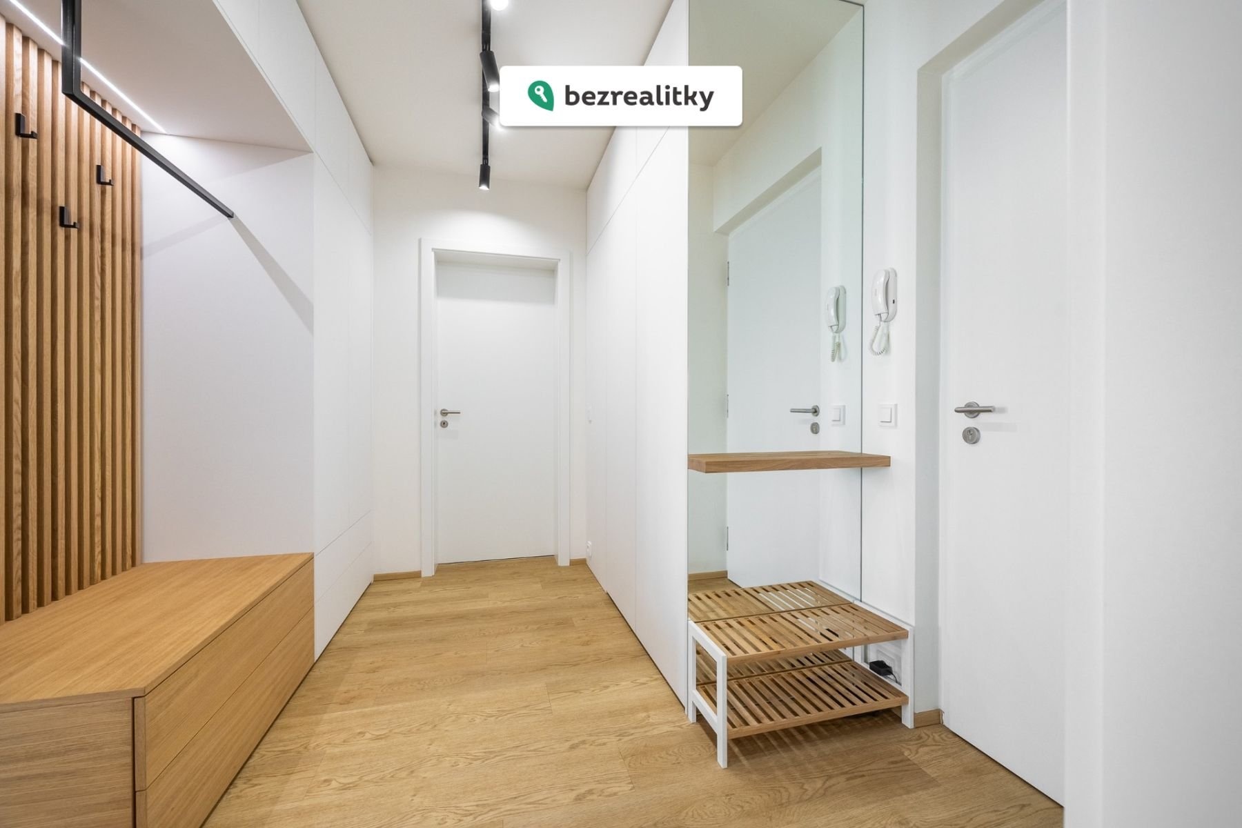 1775756112-eaxgebndsz-8-predsin