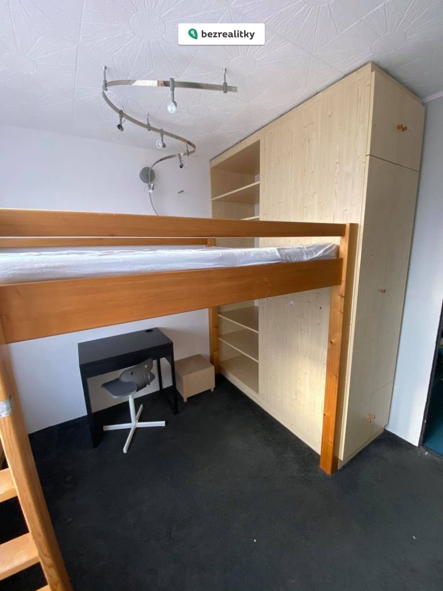 1763149167-qkobyhvkpe-1