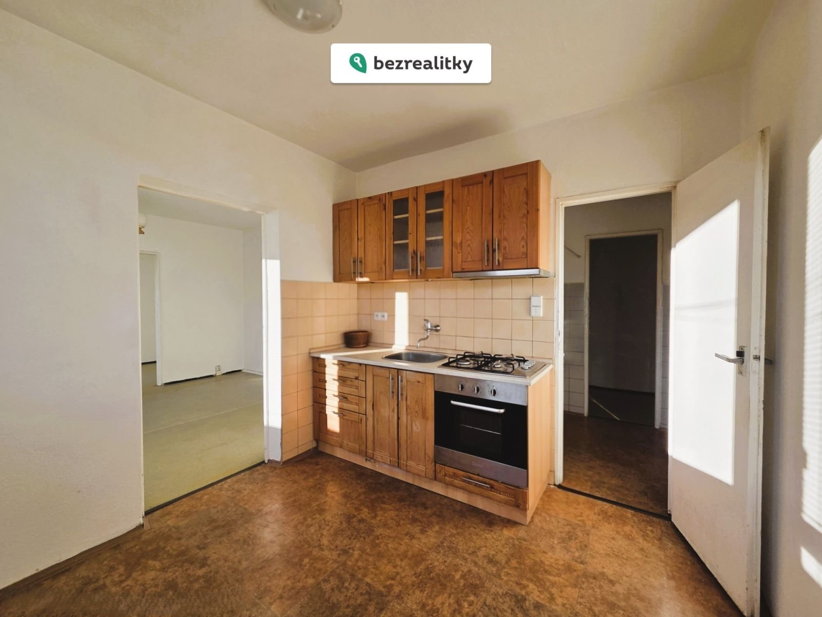 1770066960-hiradmhvxx-05-kuchyn