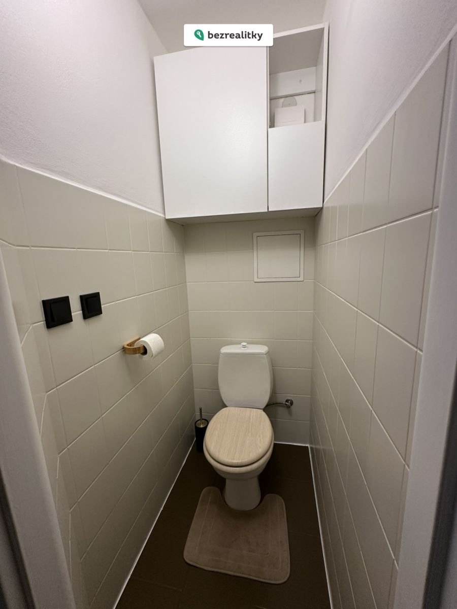 1774184956-dvjuijaqam-wc-1