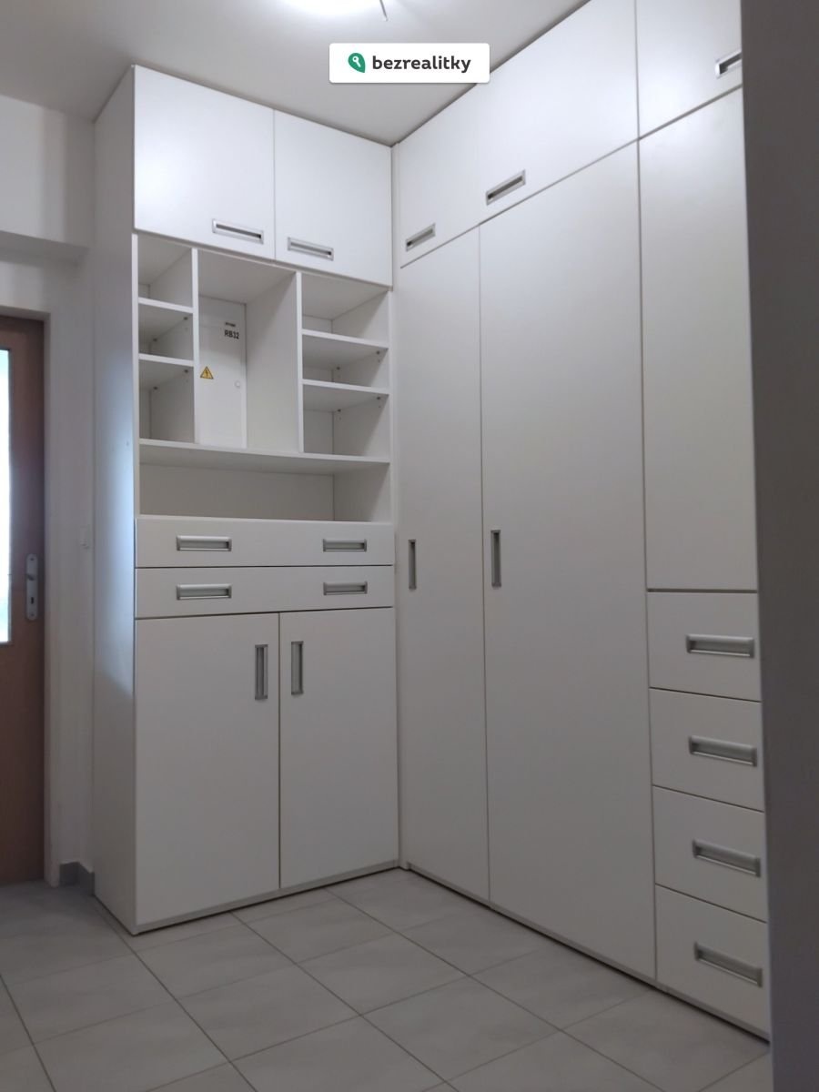 1772020448-ztypkuyxkh-6-0-chodba