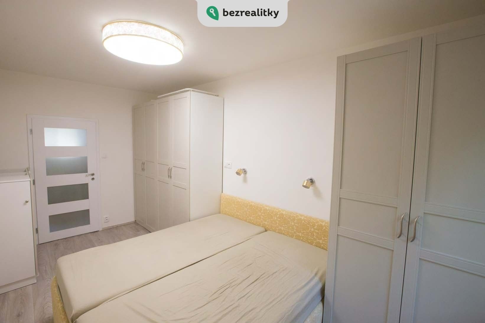 1737308178-vaneppkzaz-fotografie-byt-ruska-str-c3-