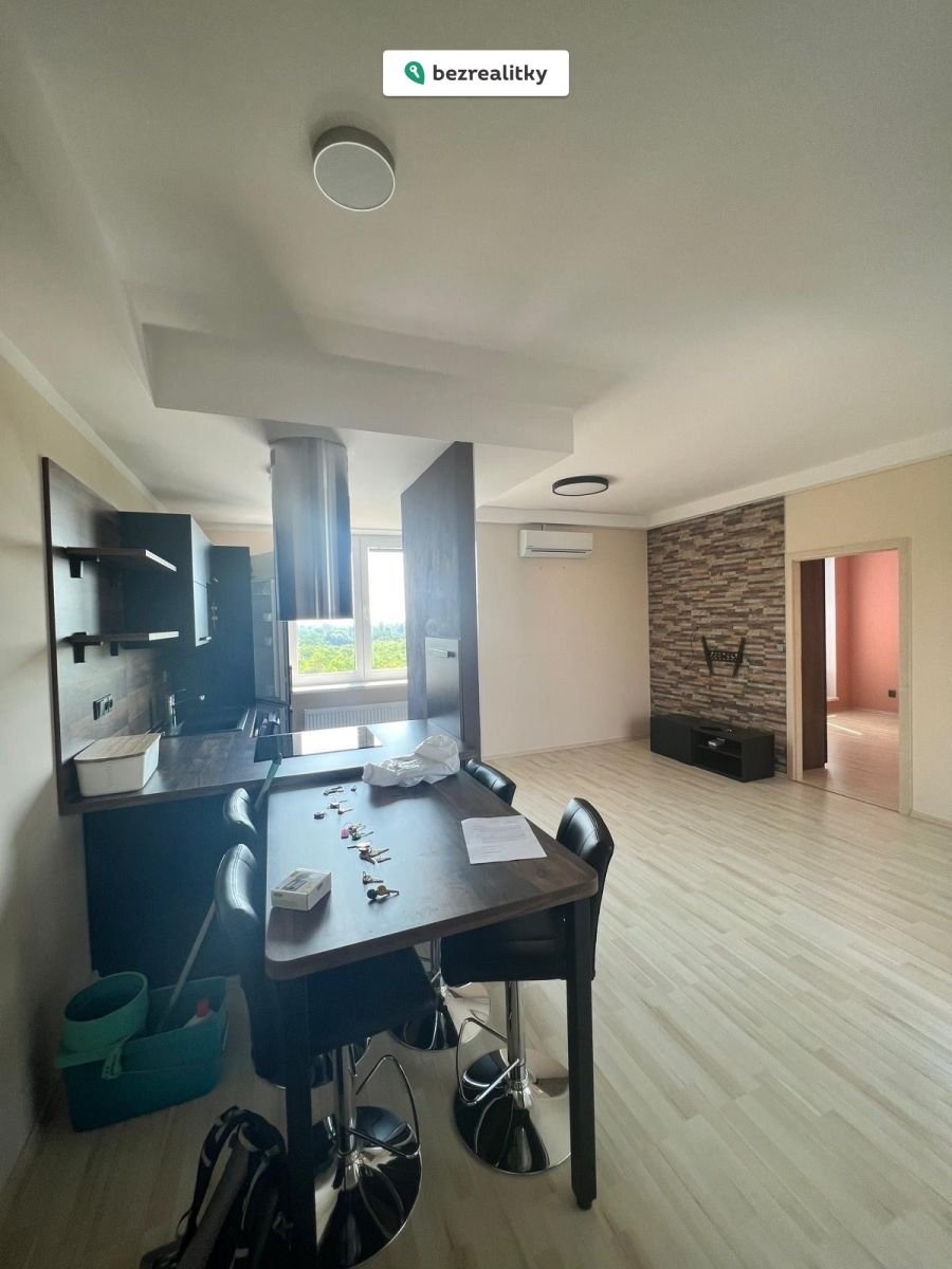 1763475196-zukqvmqgmo-c499c60b-af1a-4f18-87c3-6f37