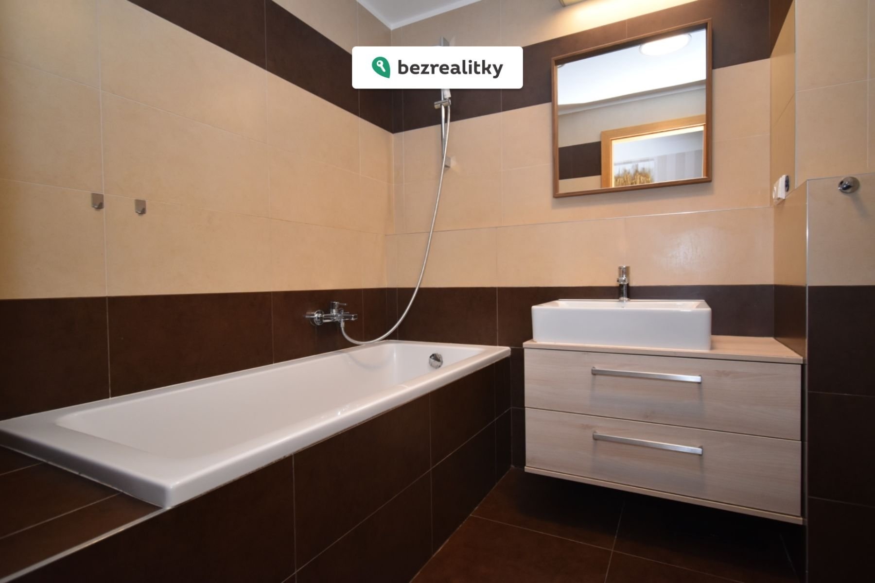 1763290664-eavqbmcfnv-dsc-0110