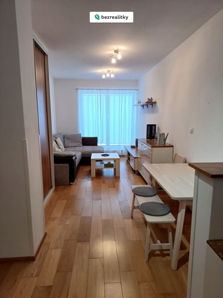 1759320946-mknpysdfjm-20250203-125604