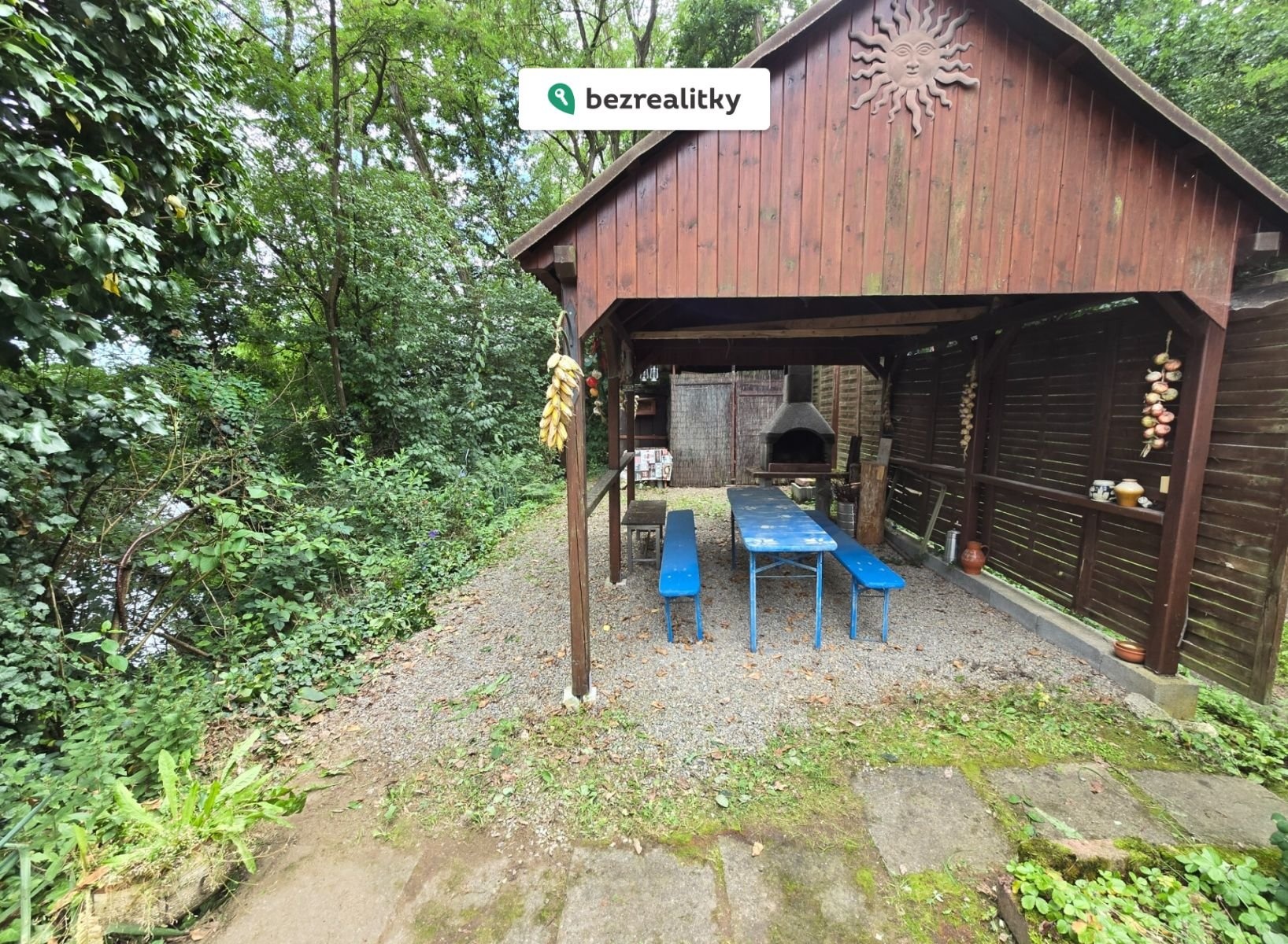 1758639594-pfonreaqcq-pergola2