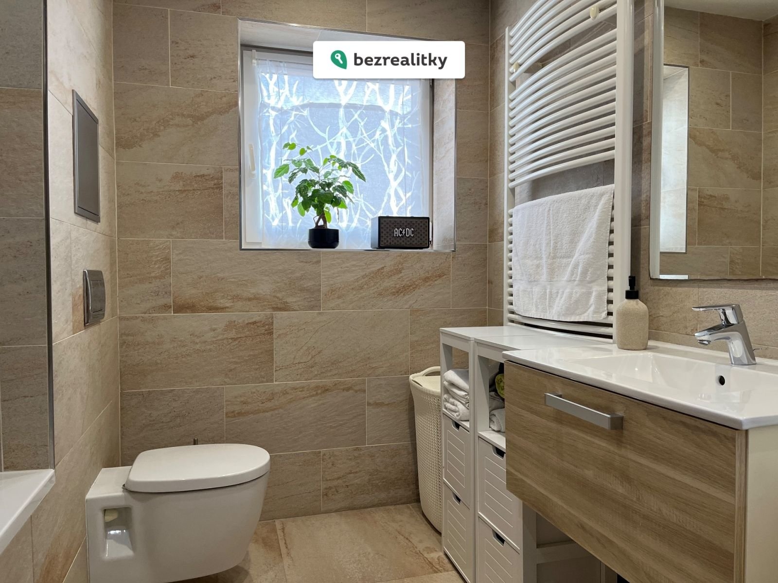 1761910280-mcuafgppaf-tempimageo1d3bz