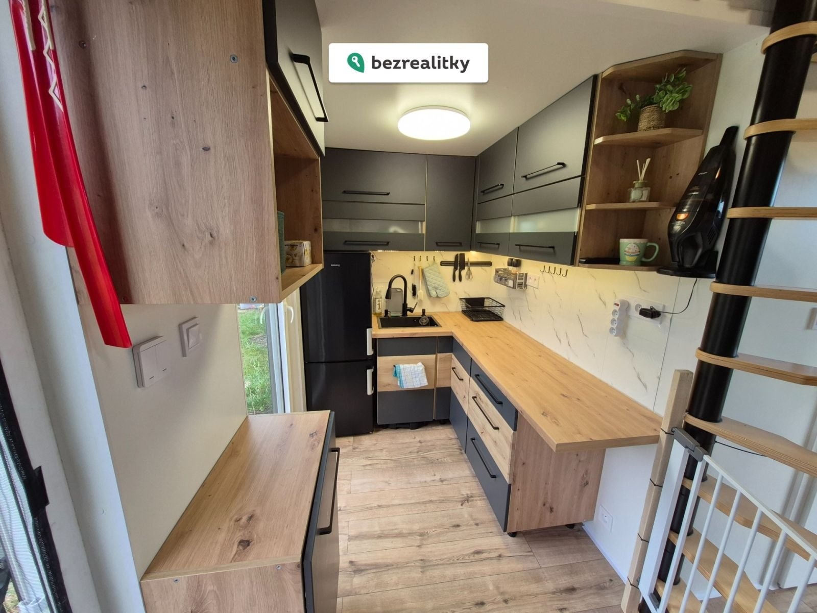 1774447855-nhmbgwgamy-09