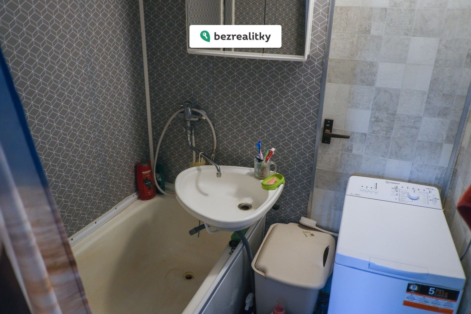 1775901543-vnweflcrgi-dscf8368