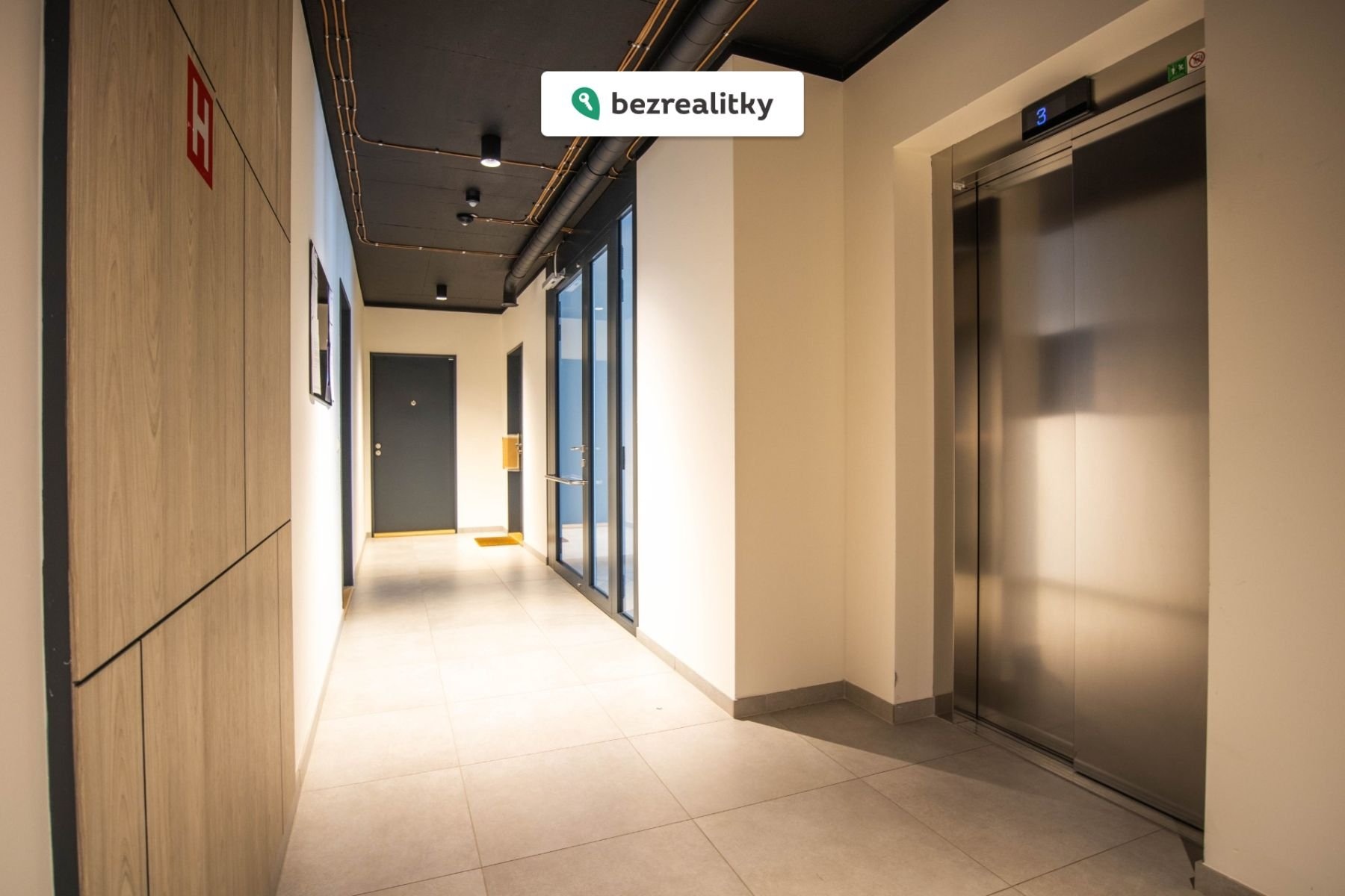 1772271837-tnujsmmfum-img-9681-hdr