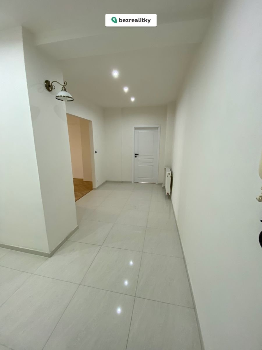 1763542983-riwxeqozge-img-8265