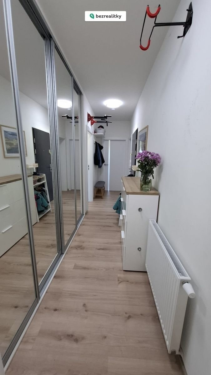 1774724424-rmjhkhsicr-whatsapp-image-2026-03-28-at