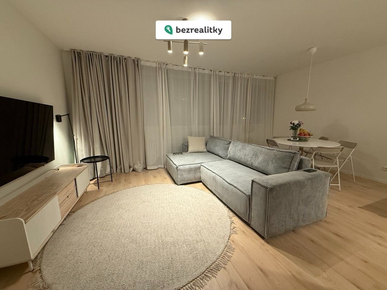 1769766450-iwdjbveacu-photo-5456469278140863657-y