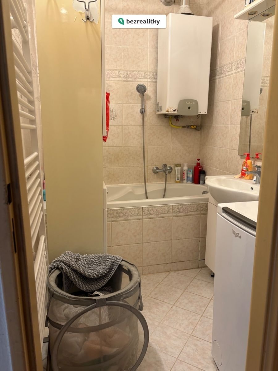 1763889965-mcajolmwem-img-2894