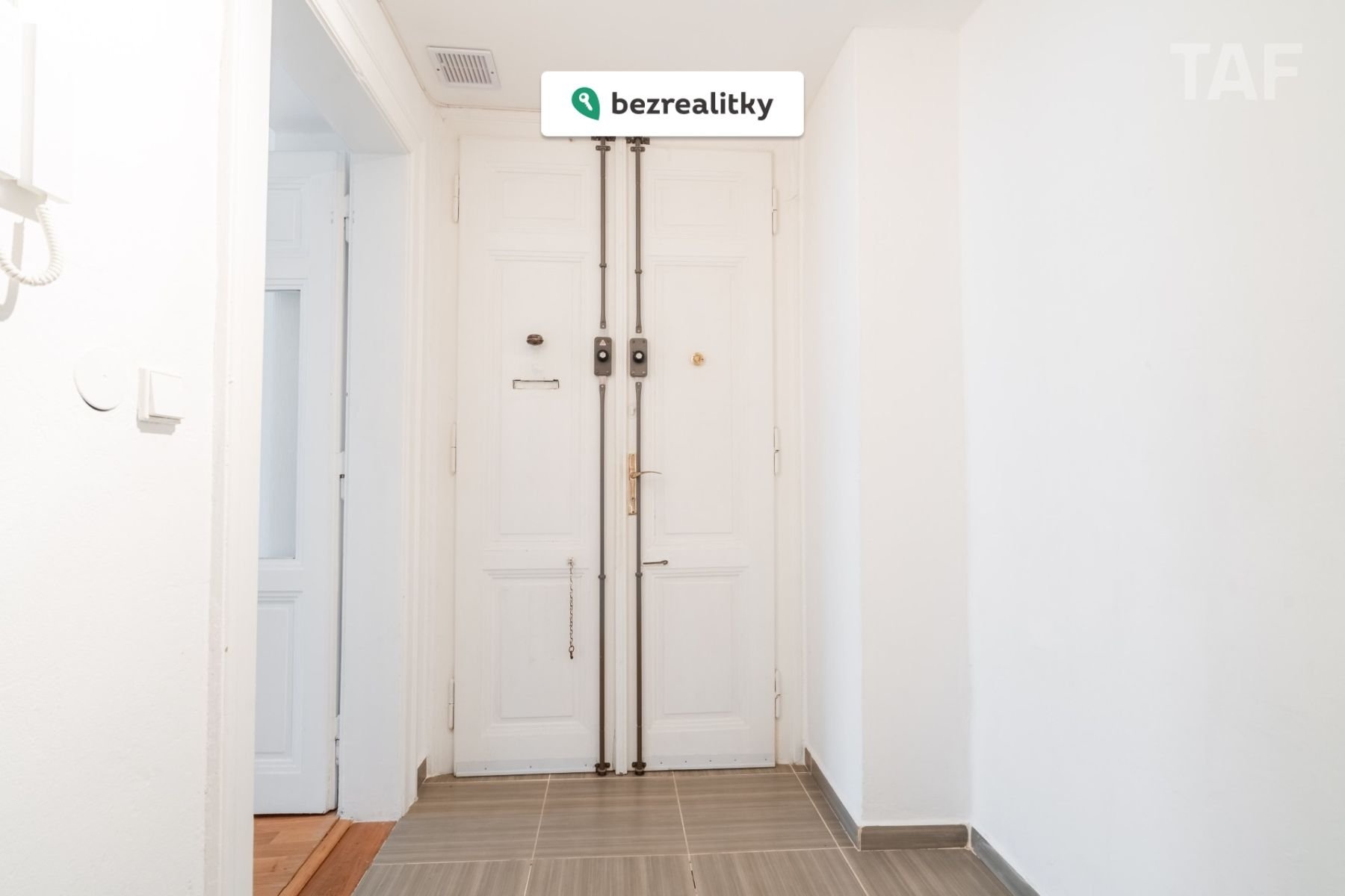 1763569031-dfdleapyhh-luc-e2-80-93vm-e2-80-9316-8