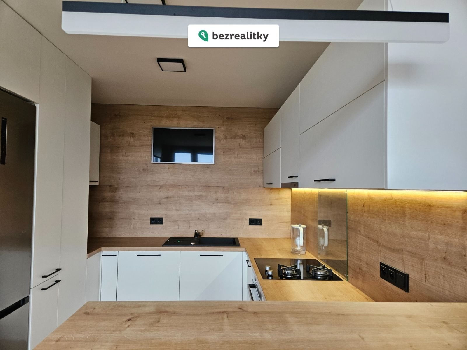 1772908372-axyscnxouo-4f96d853-c7a1-4dfb-9c5d-4961