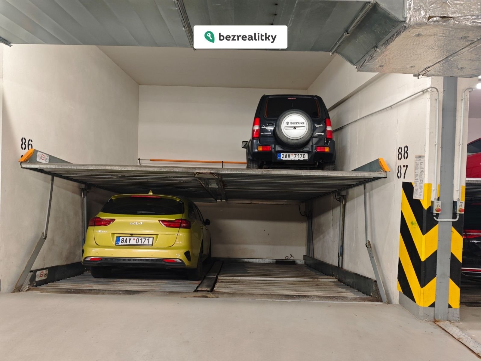 1774865557-sxqhndkiiq-parking-c4-8d-87