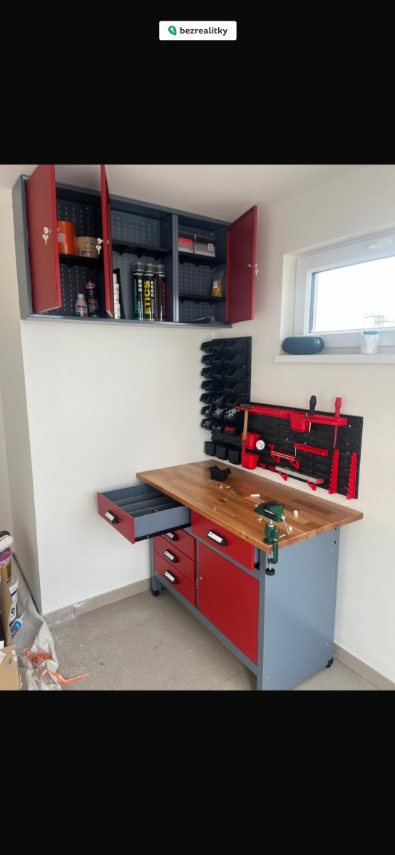 1759488464-kpqkmrfxxv-img-6046