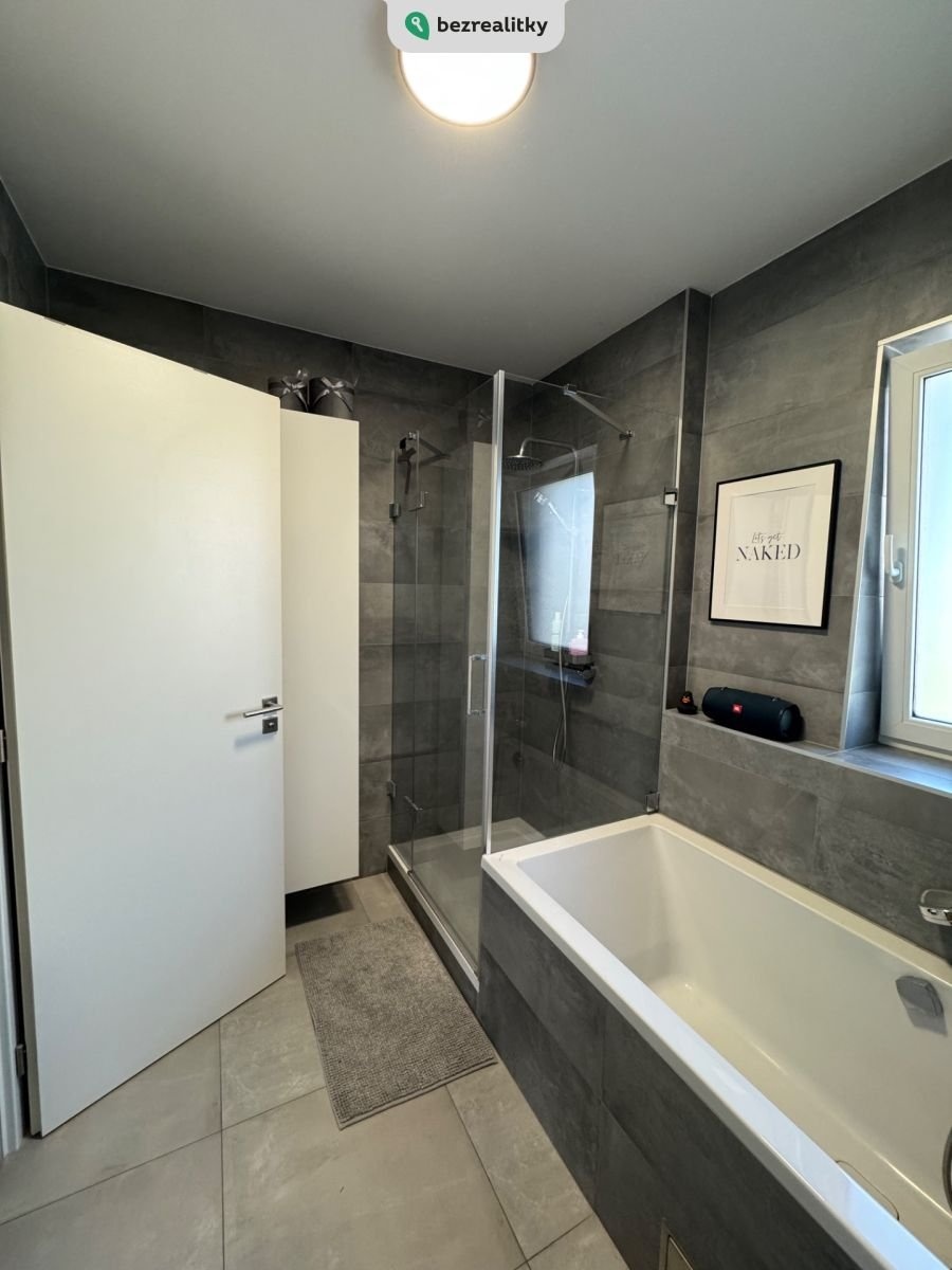 1745766208-jygwedxrsa-11