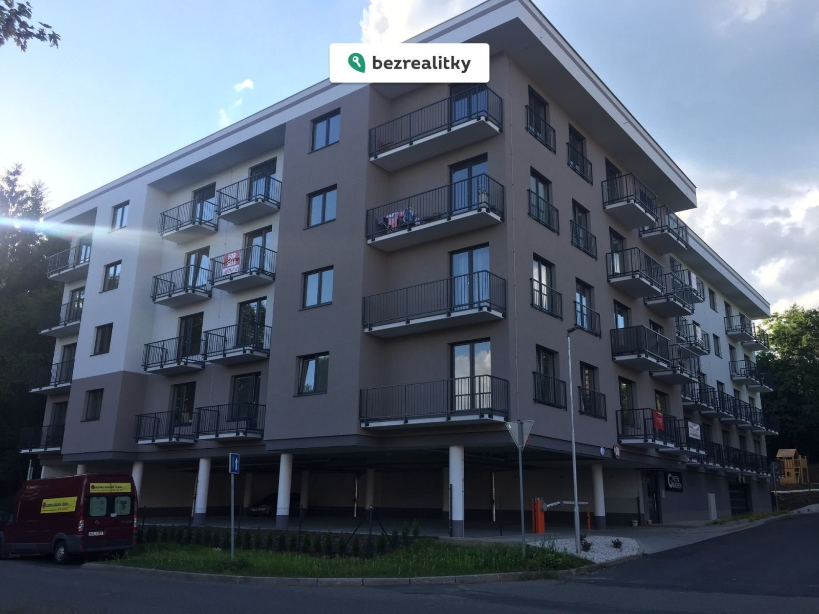 1759194404-ayanvvubsk-img-1514