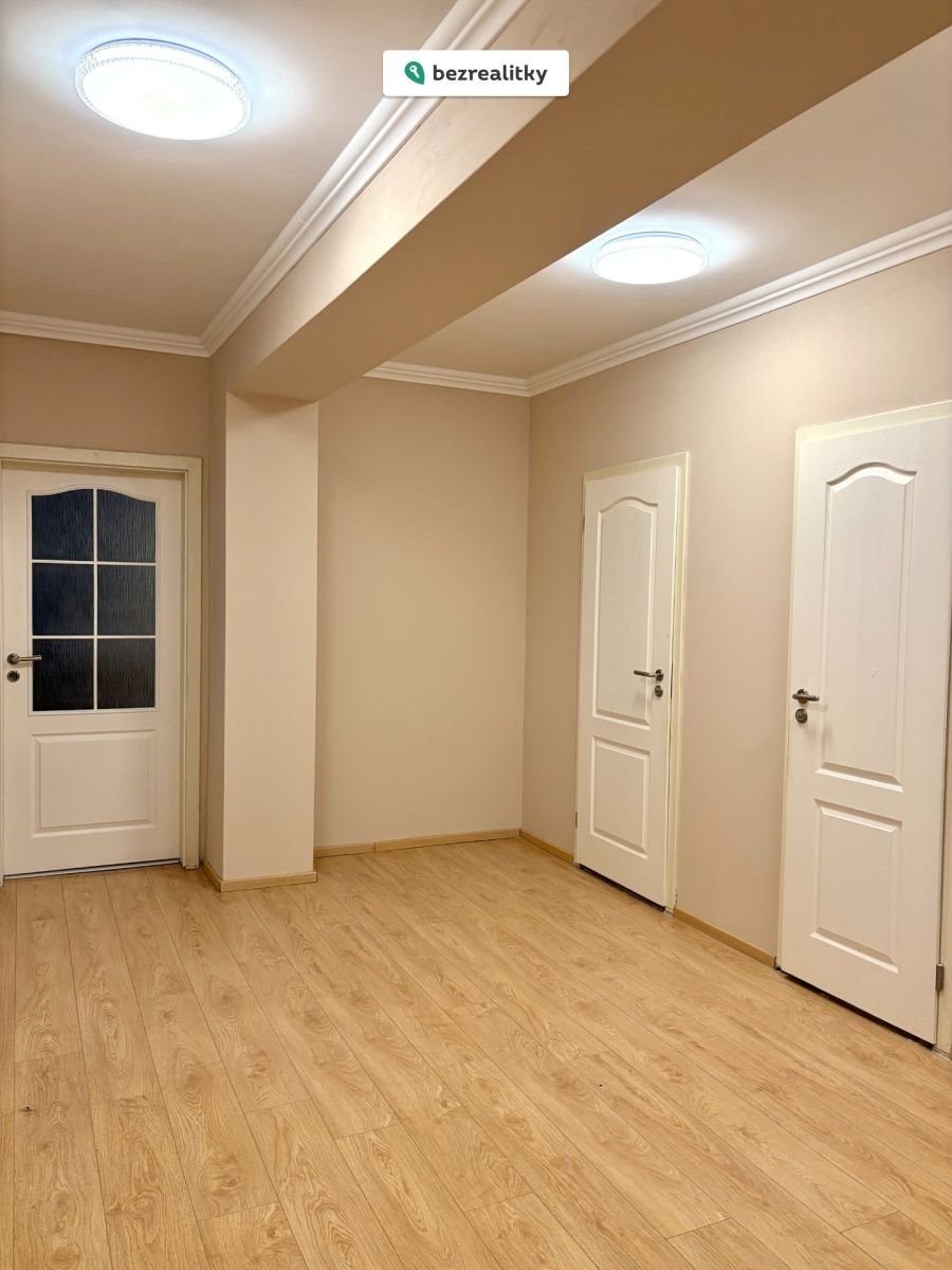 1767632269-emjyrpsnpt-16-photo