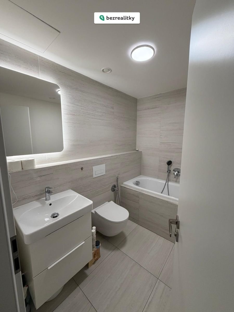 1768080828-jzgqxzqhmq-08-koupelna-2