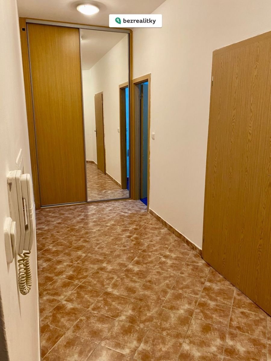 1760989008-fteppvfkcm-10-chodba