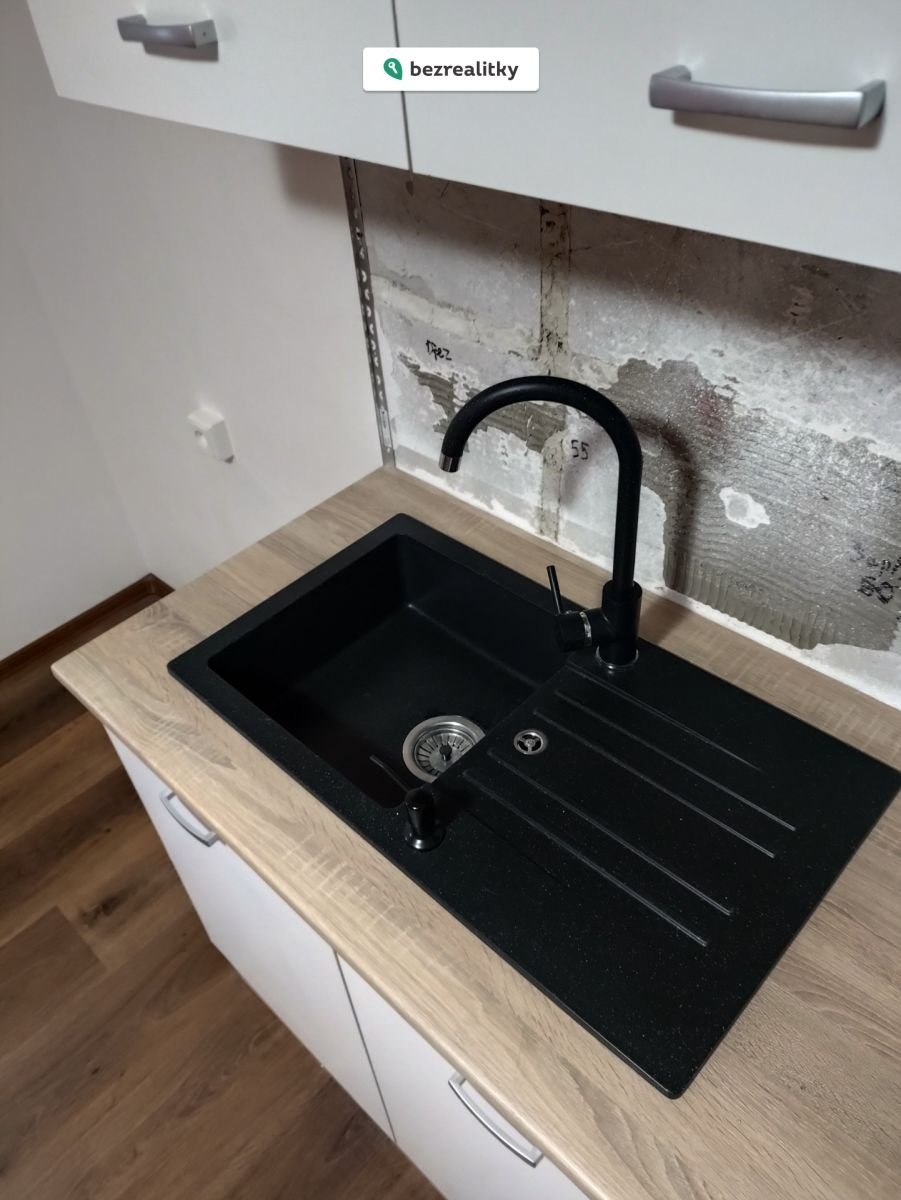 1771350922-oeypzurlpd-1000000710