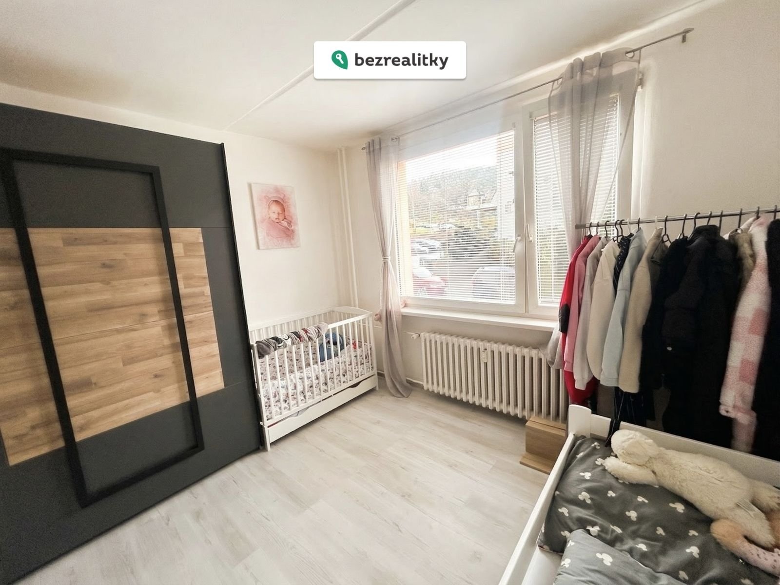 1774442985-gemini-generated-image-hv95y2hv95y2hv95