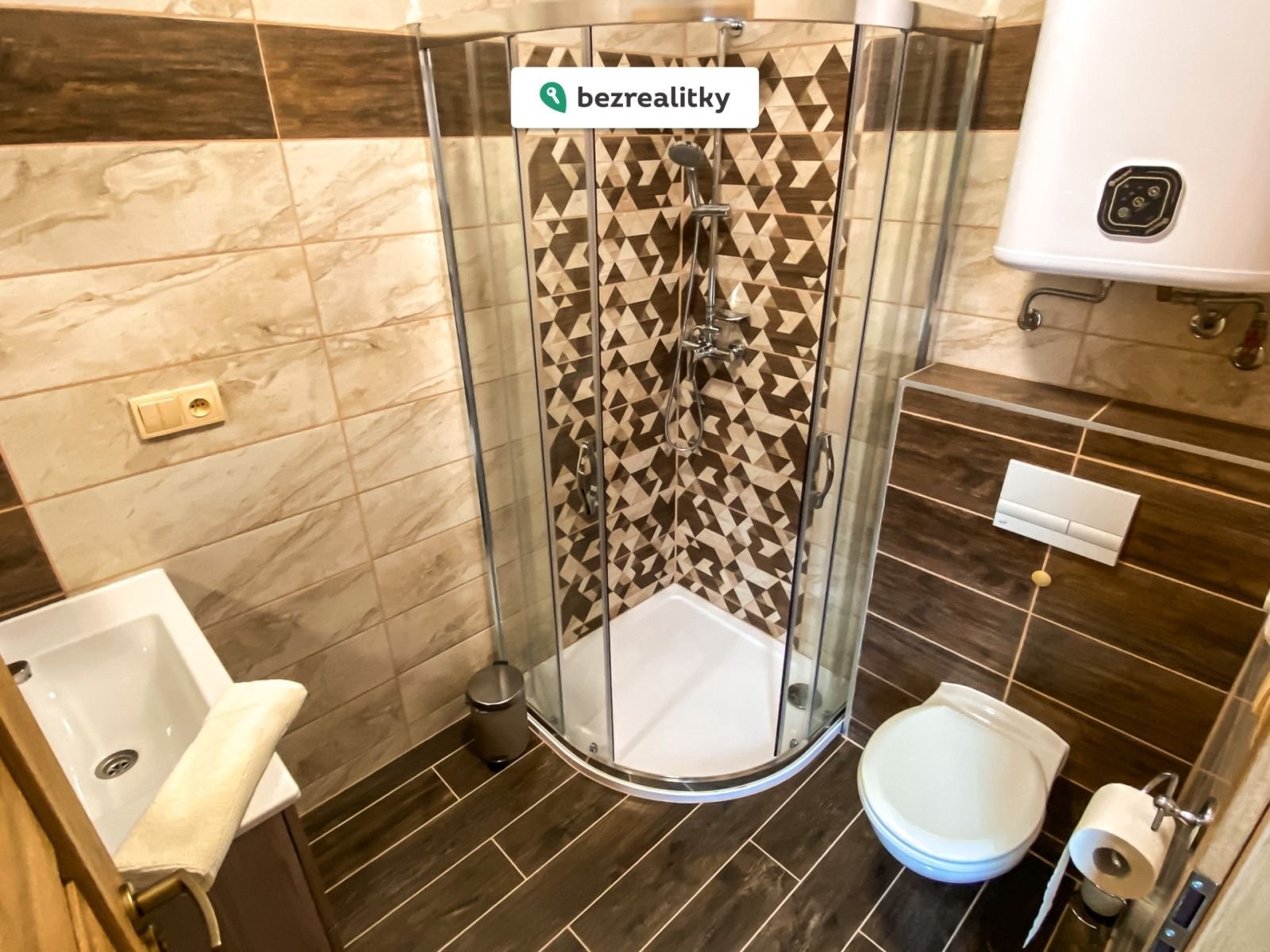 1775656953-vqoqeigcvu-img-1625-3