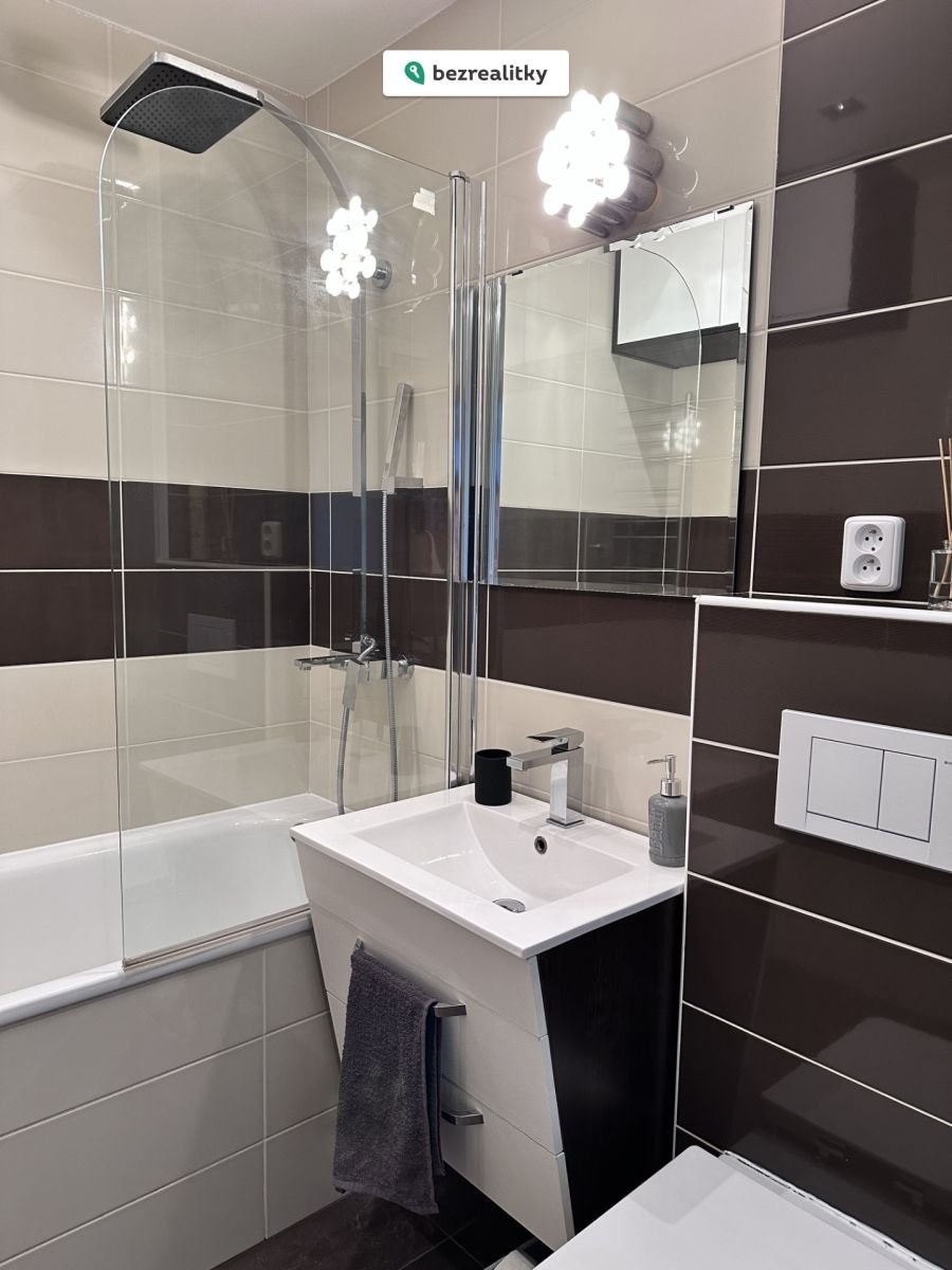 1764027804-dljhdfszhg-img-5262