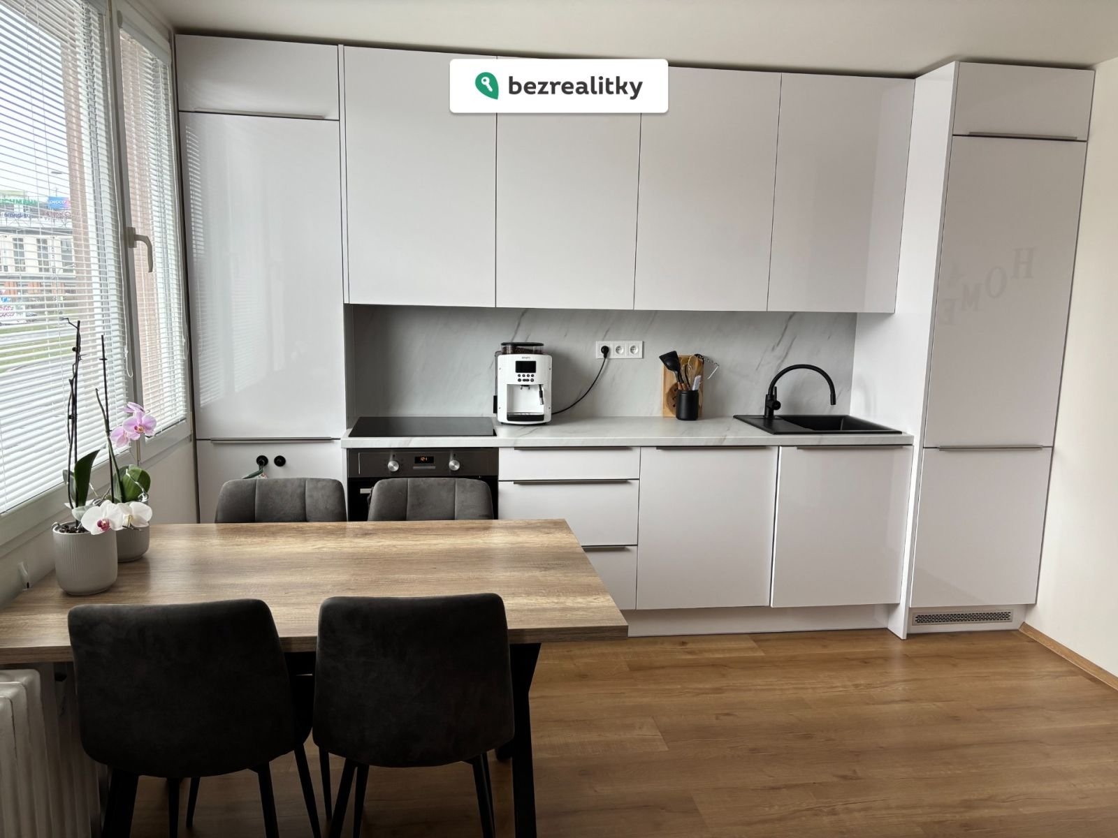 1773484944-qrsrrmnhef-4