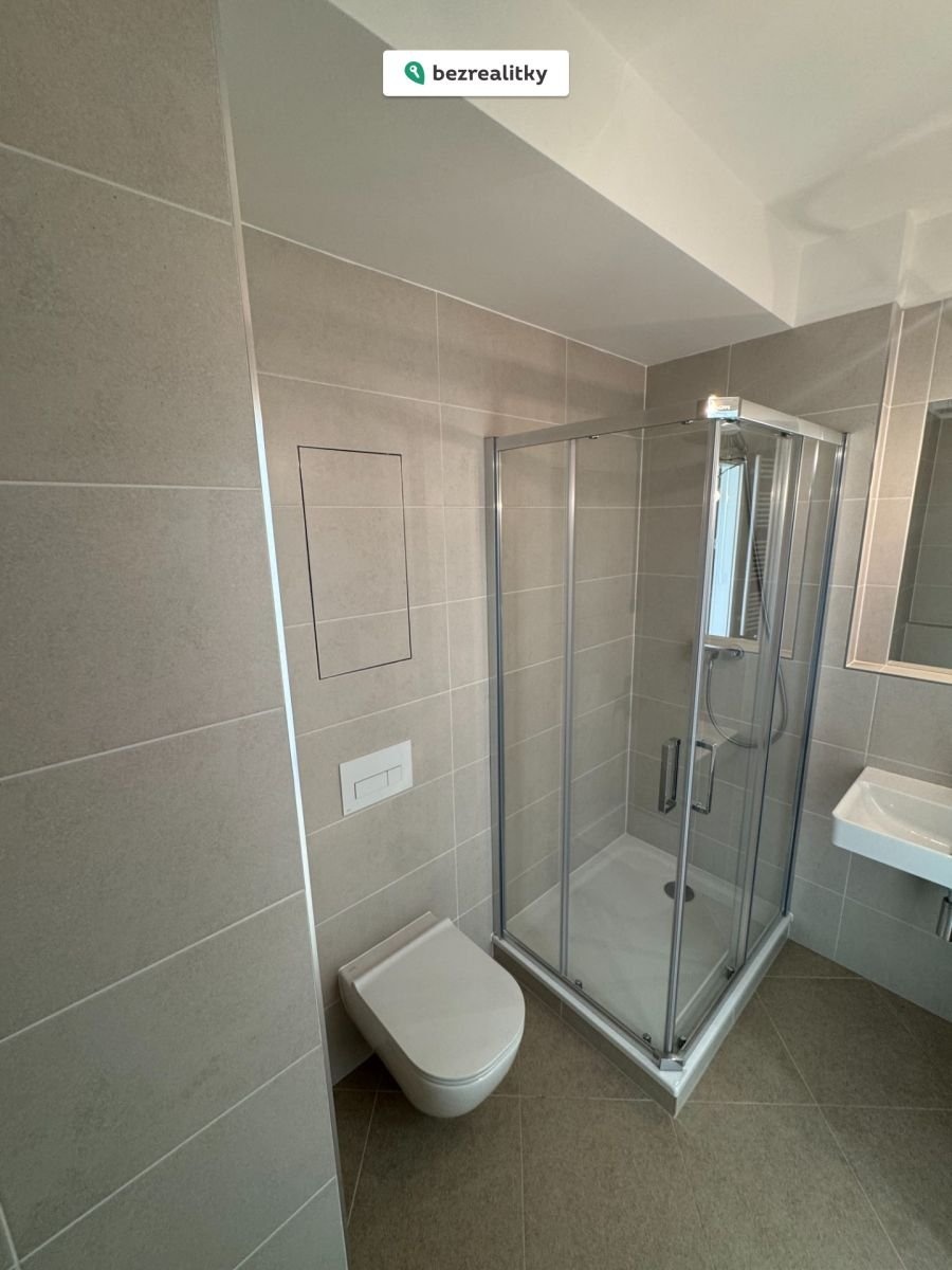 1773687519-qhphubqxwt-img-1592