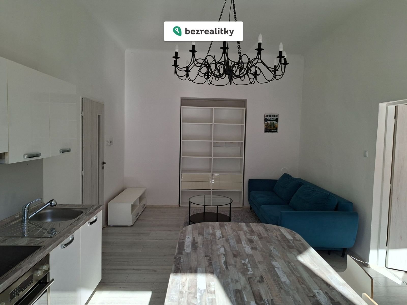 1773417012-vxcjyiurgh-1093