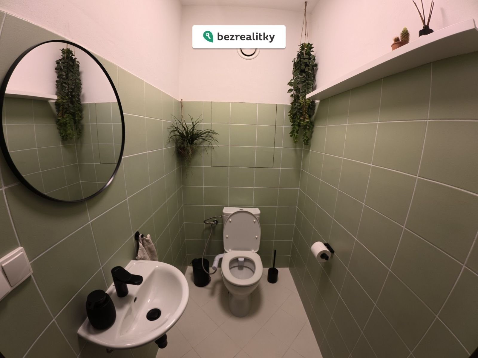 1775490667-prwoinkubv-zachod