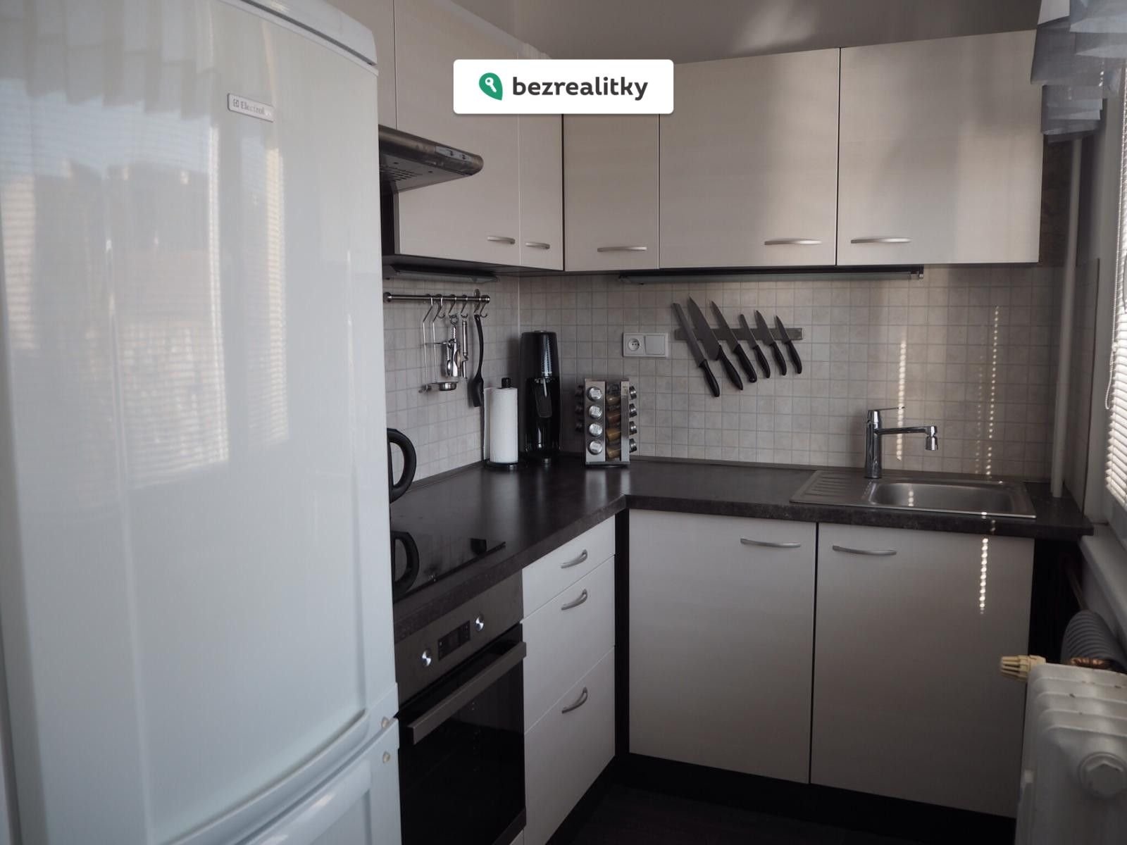 1761684413-xvcdatdzfr-15